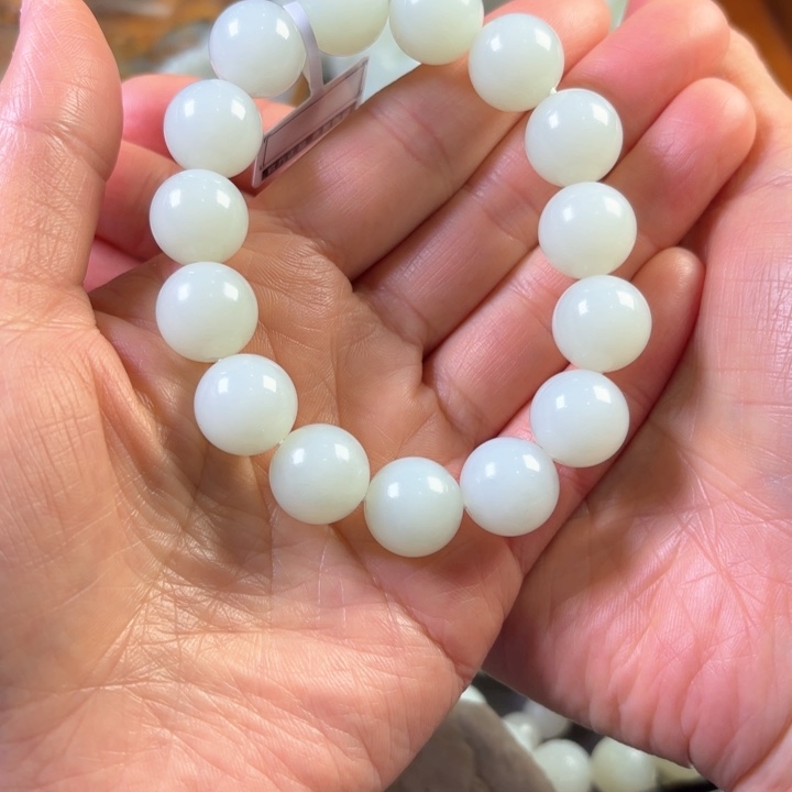 和田玉颈饰未镶嵌毕*