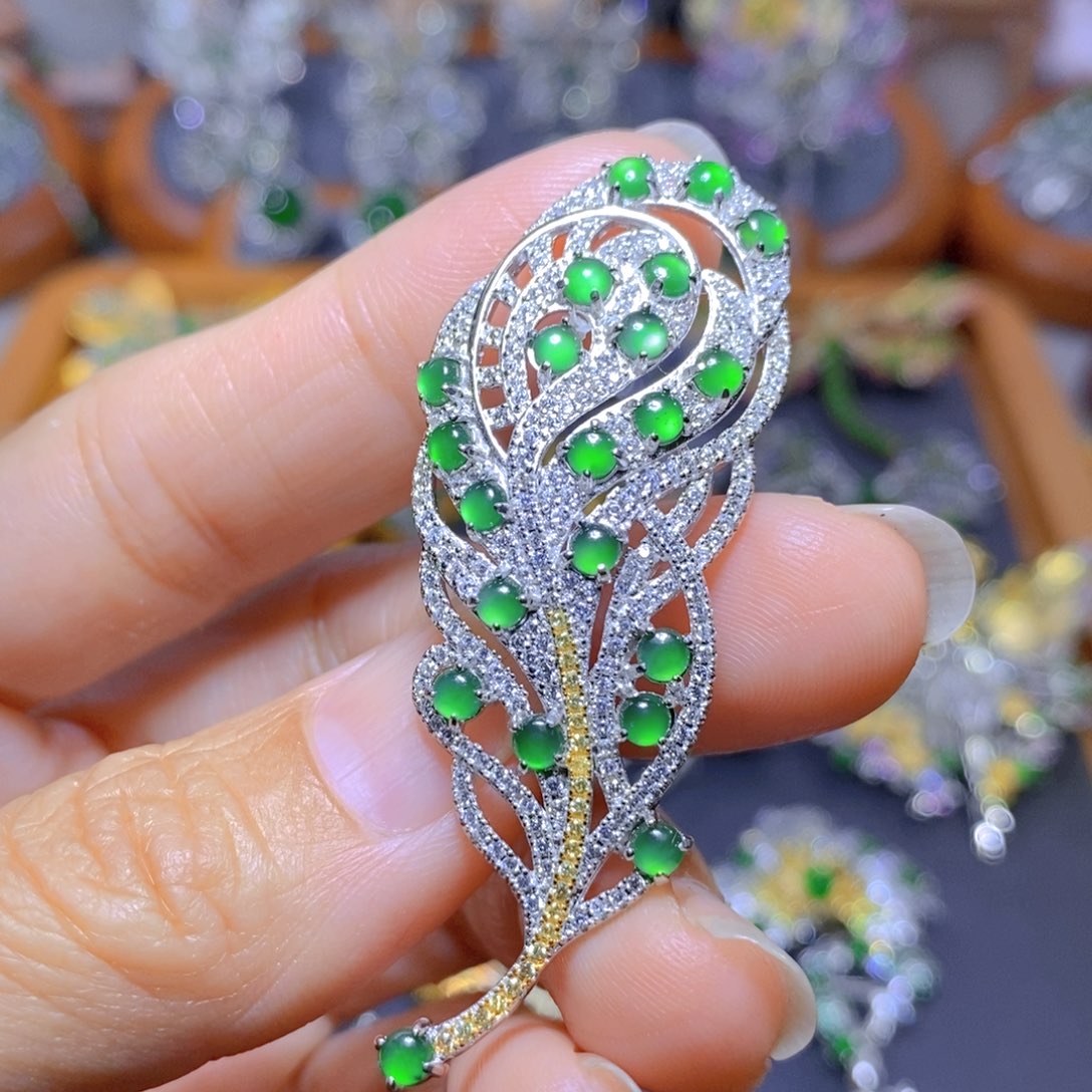 翡翠颈饰银S925镶嵌天然翡翠