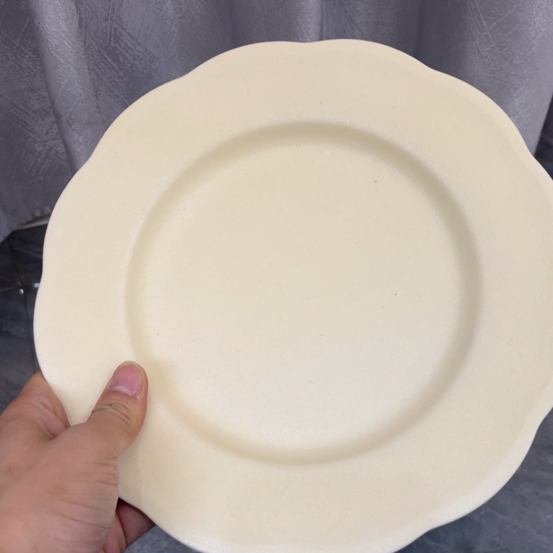 陶瓷微瑕餐具介意勿拍，满18飞！