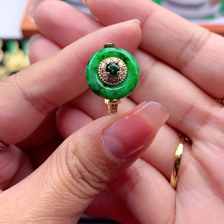 翡翠颈饰银S925镶嵌翡翠