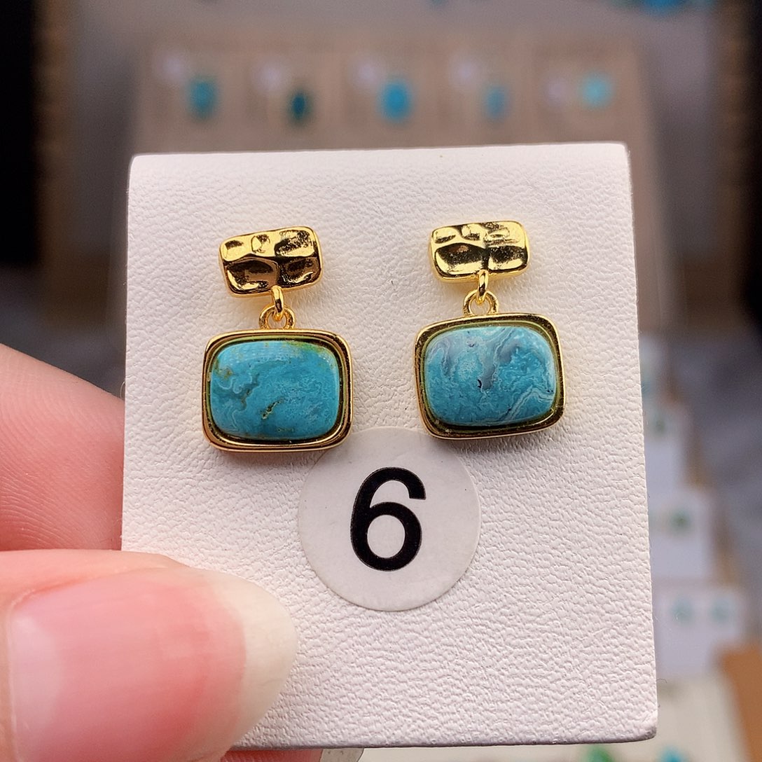 未镶嵌绿松石耳饰