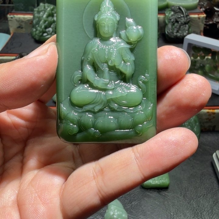 和田玉（碧玉）未镶嵌颈饰和田玉碧玉粉清观音牌