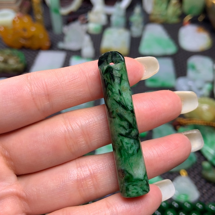 翡翠挂件未镶嵌清