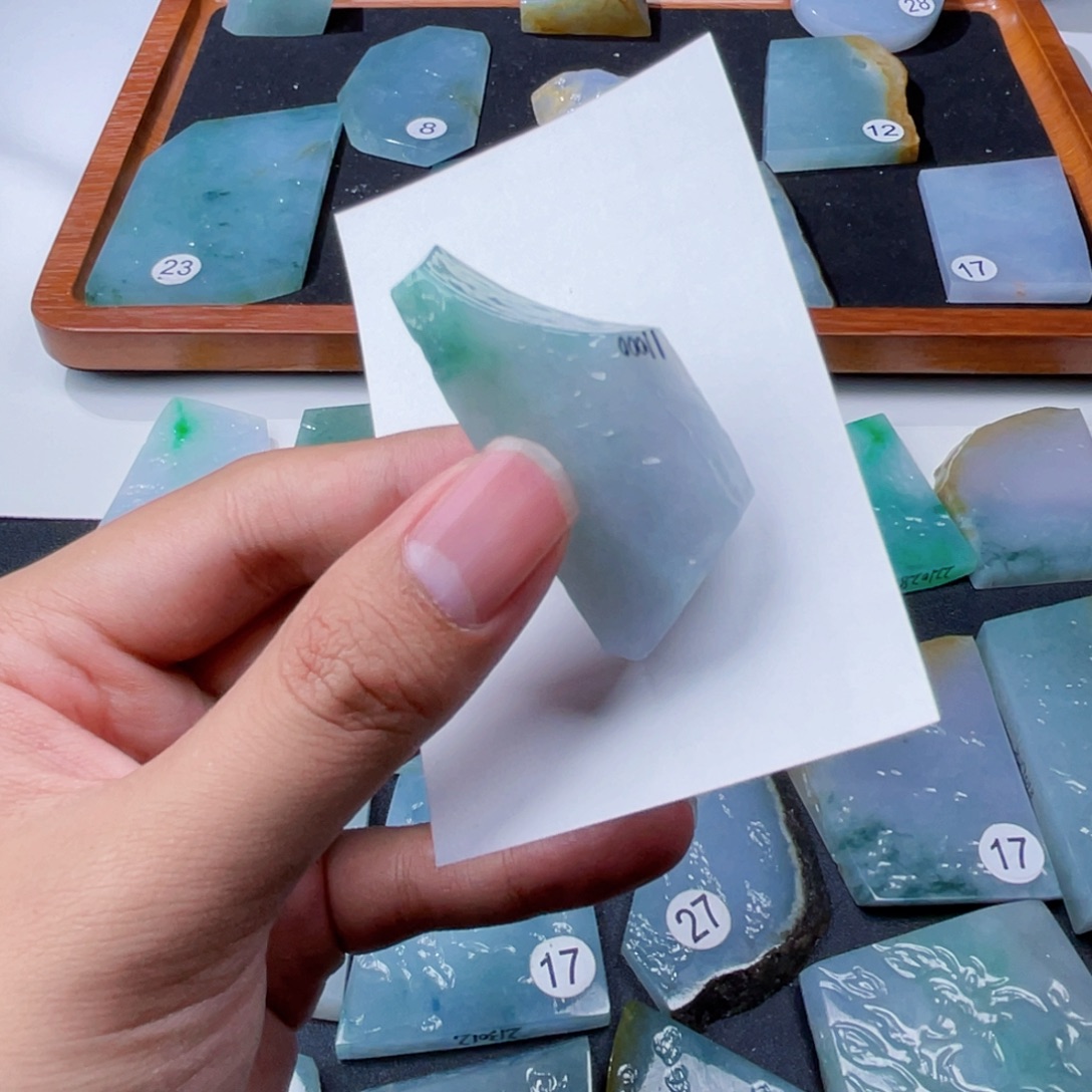 定制翡翠未镶嵌挂件料