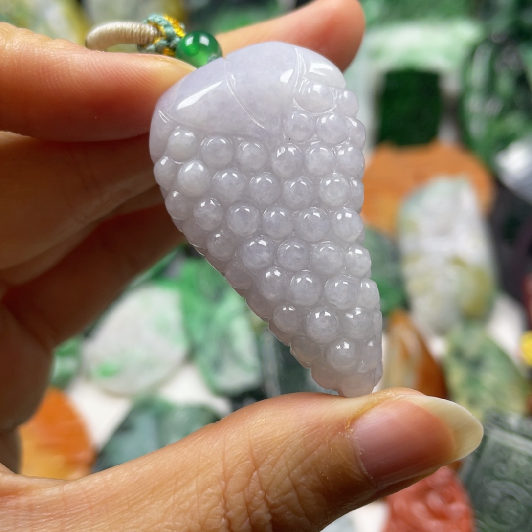 翡翠颈饰未镶嵌牌子