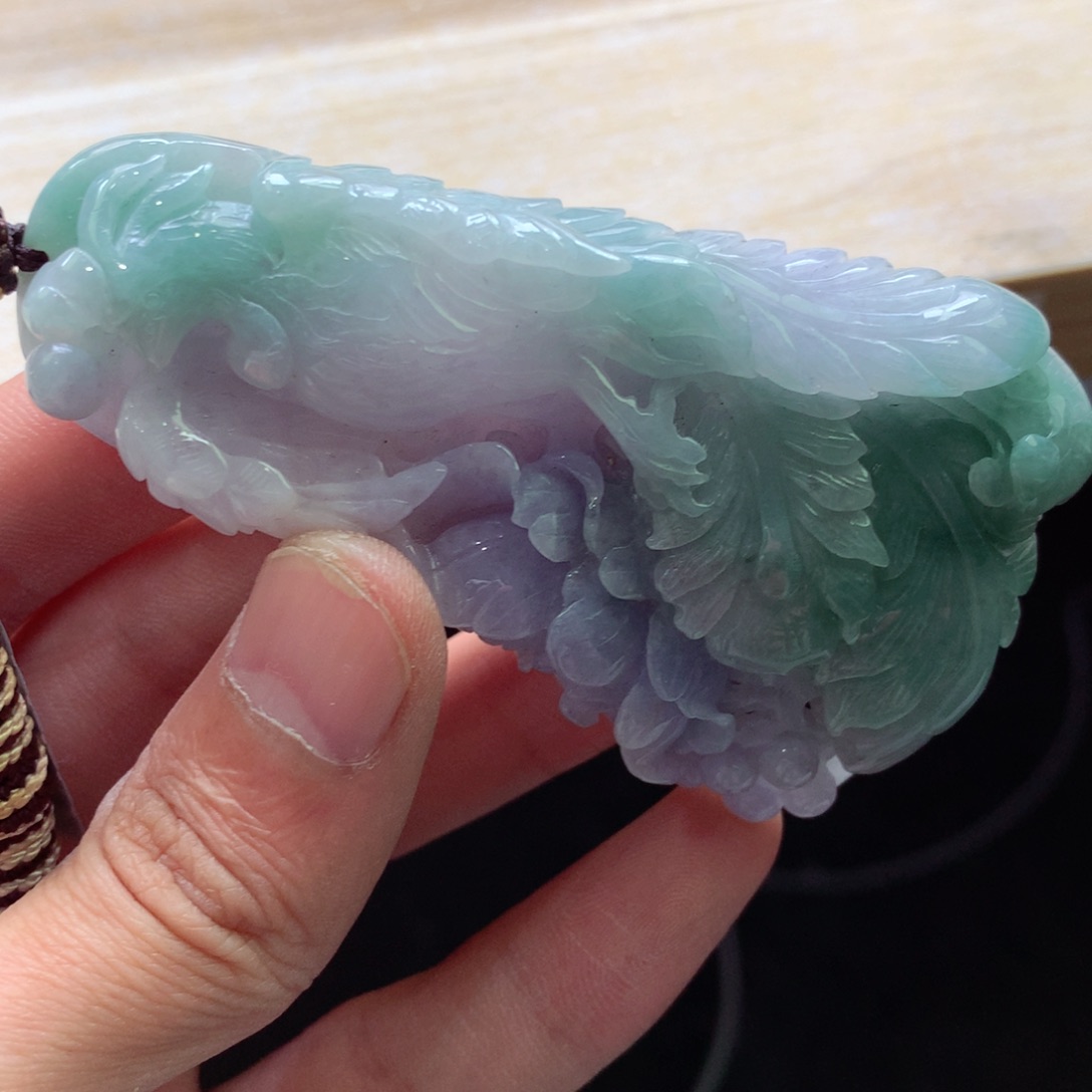 翡翠颈饰未镶嵌吊坠