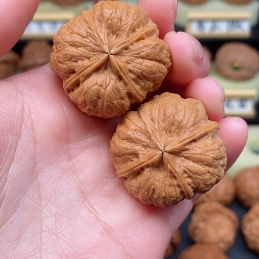 【闪购商品】文玩核桃吊坠四棱