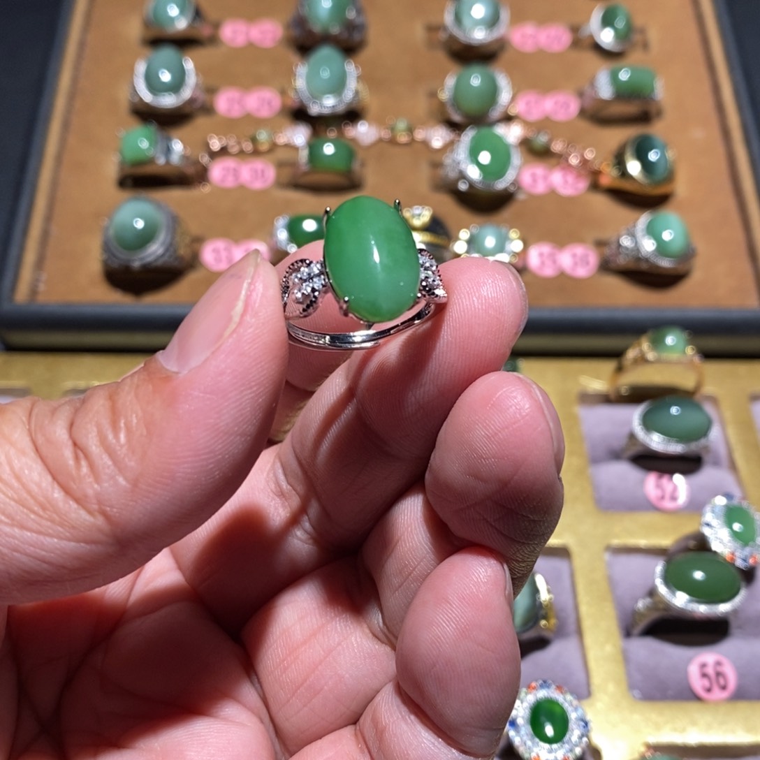 和田玉（碧玉）戒指未镶嵌