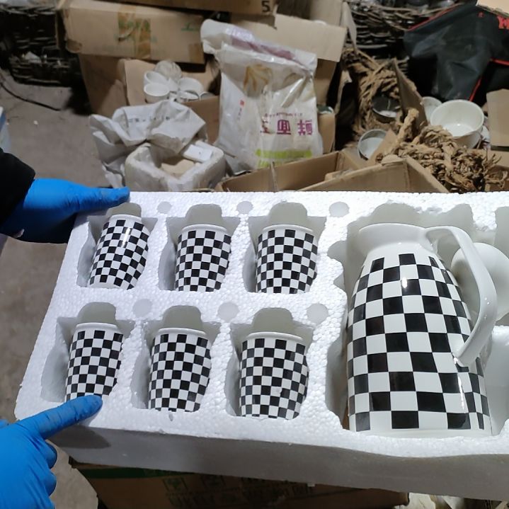 摆件陶瓷盘子碗啥都有