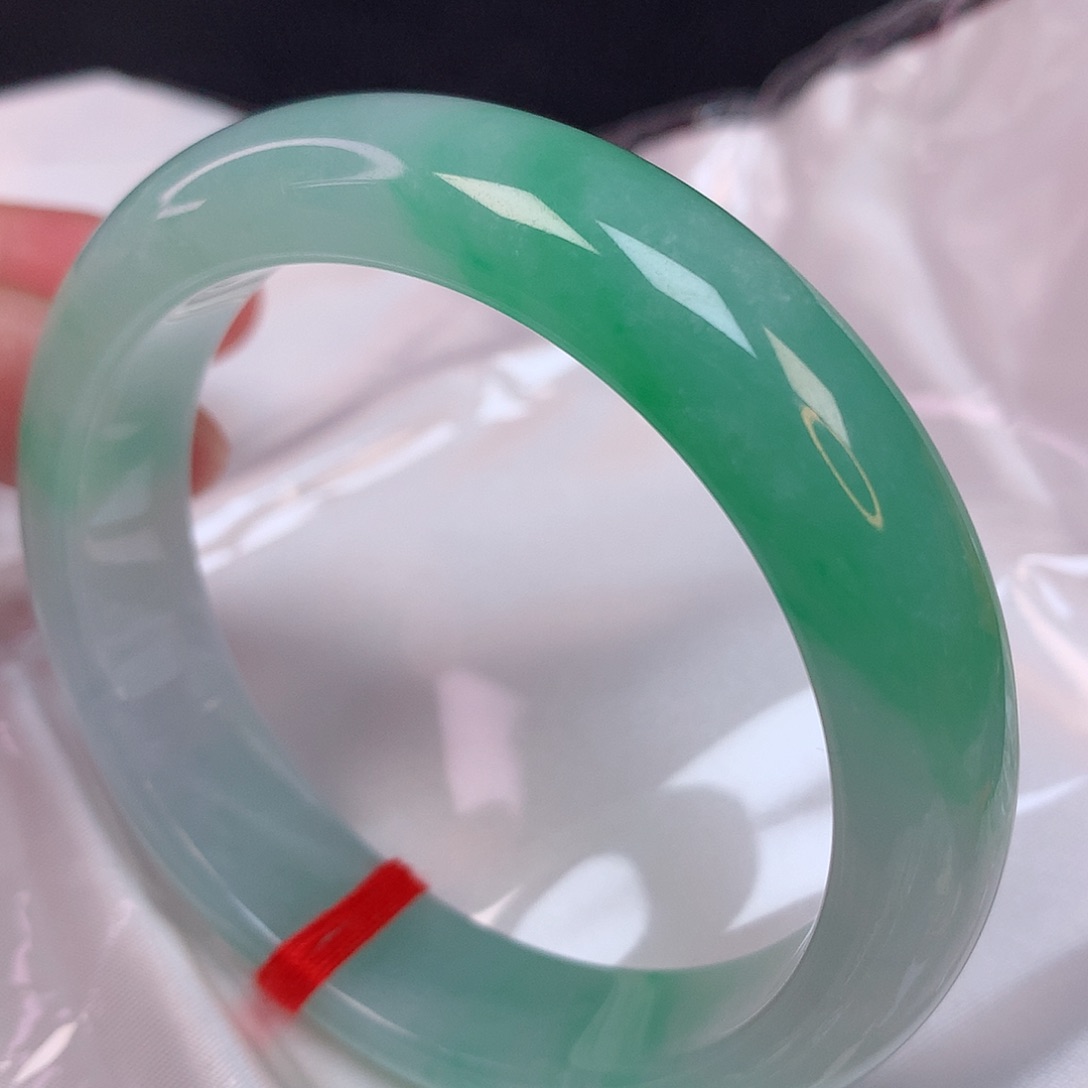 翡翠手镯未镶嵌57 翡翠手镯