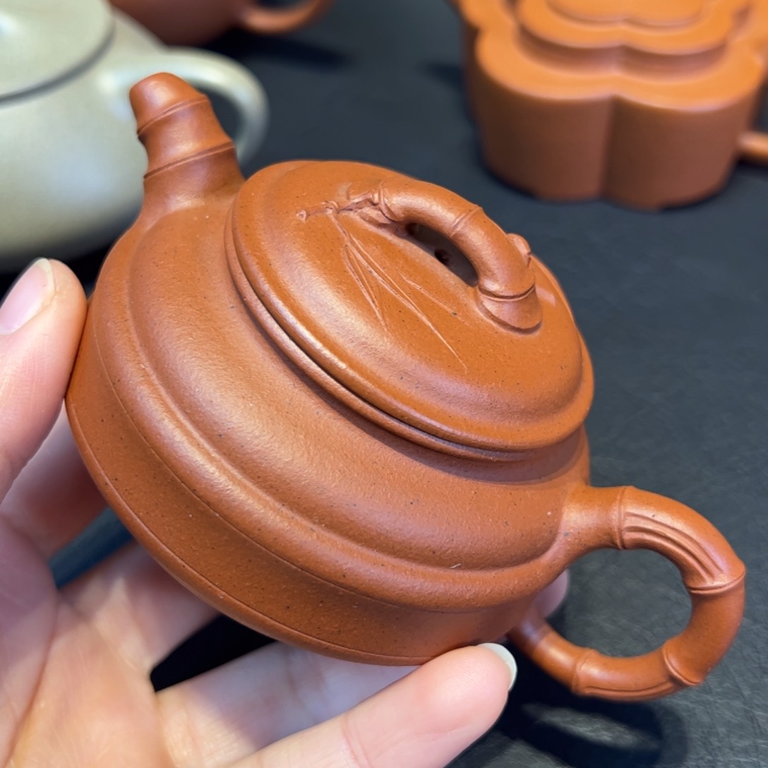 阿*容量130毫升，红泥，竹鼓