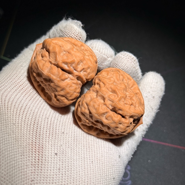972三角桩红皮延庆金蟾蛤蟆头文玩核桃尺寸:边38肚40高35
