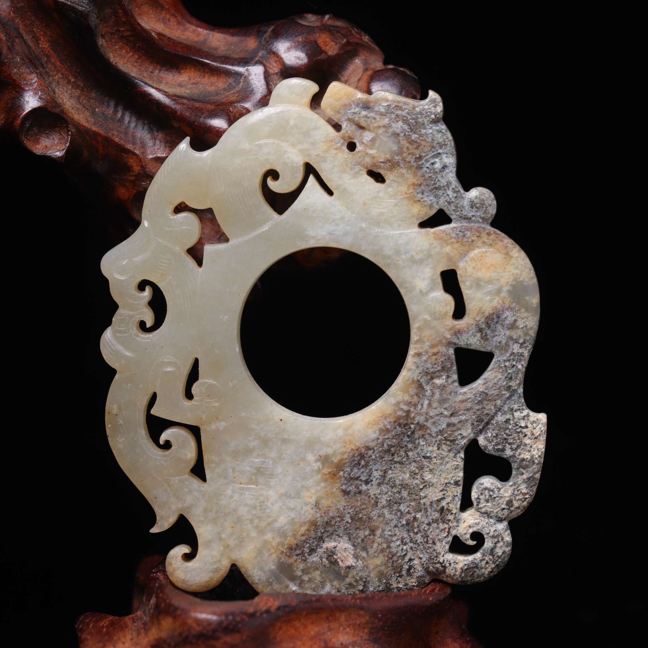 1708明代和田玉龙纹鸡心佩2028