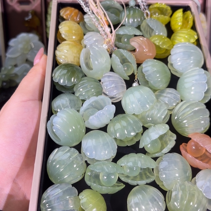 蛇纹石玉合金颈饰安*?随机发