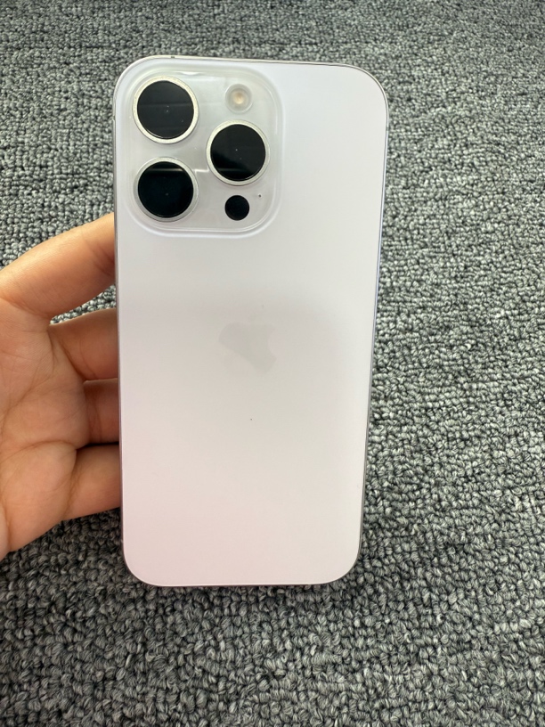 99新 Apple/苹果 苹果16pro 128G 电池100 充电24次 国行零售机