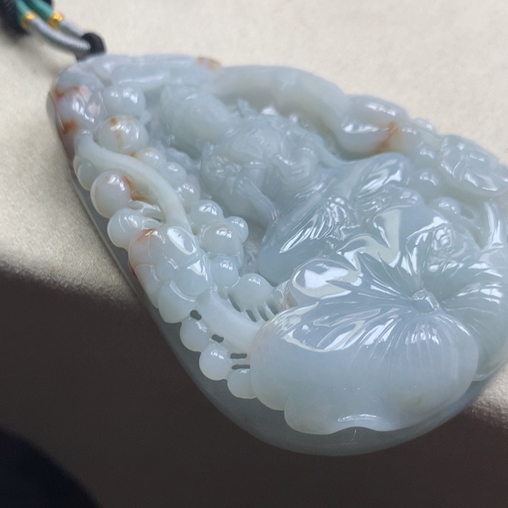 翡翠颈饰未镶嵌吊坠