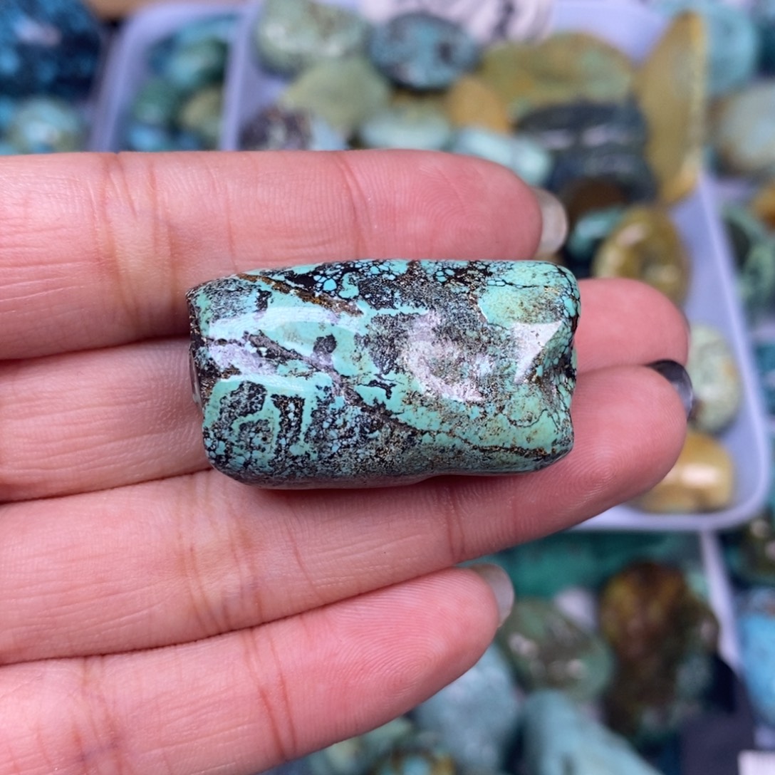 绿松石未镶嵌挂件