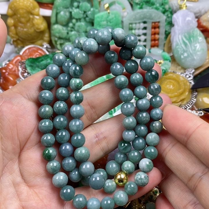 翡翠吊坠(赠链)未镶嵌