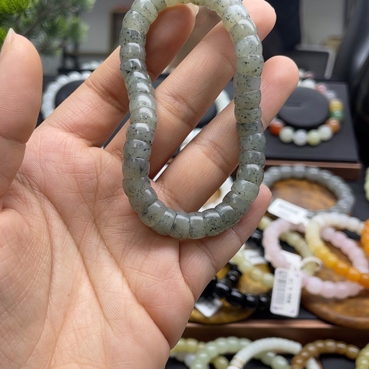 和田玉未镶嵌手串