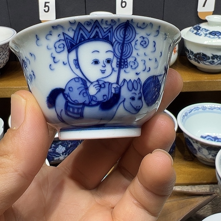 格***忆青花手工童子闹春品茗杯