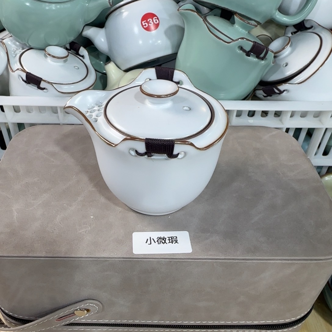 瓷片开播浮力，闭眼入，小微瑕！