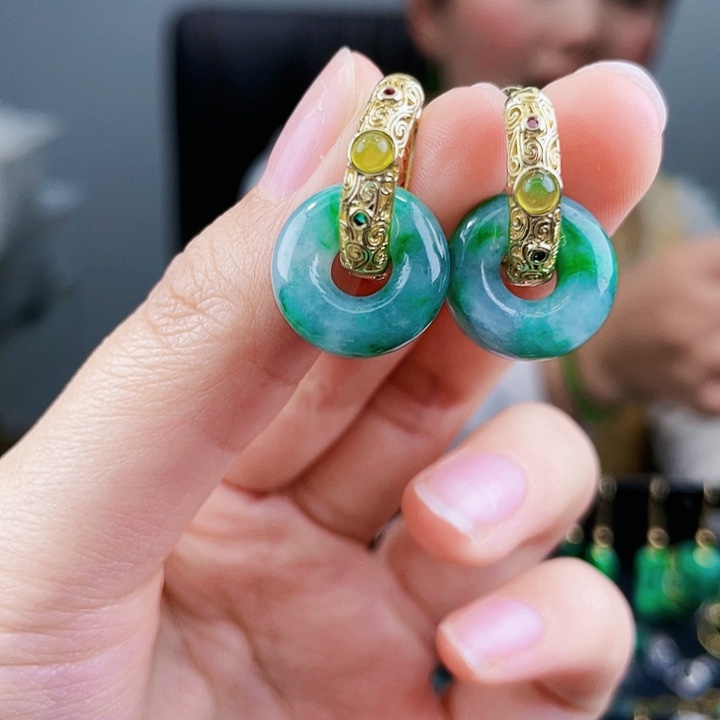 翡翠耳饰未镶嵌饰品