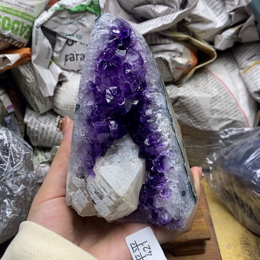 乌拉圭未镶嵌紫晶