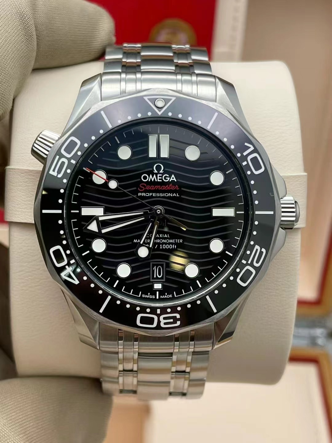 未使用 Omega/欧米茄 杜师傅/自动男/黑钢海马