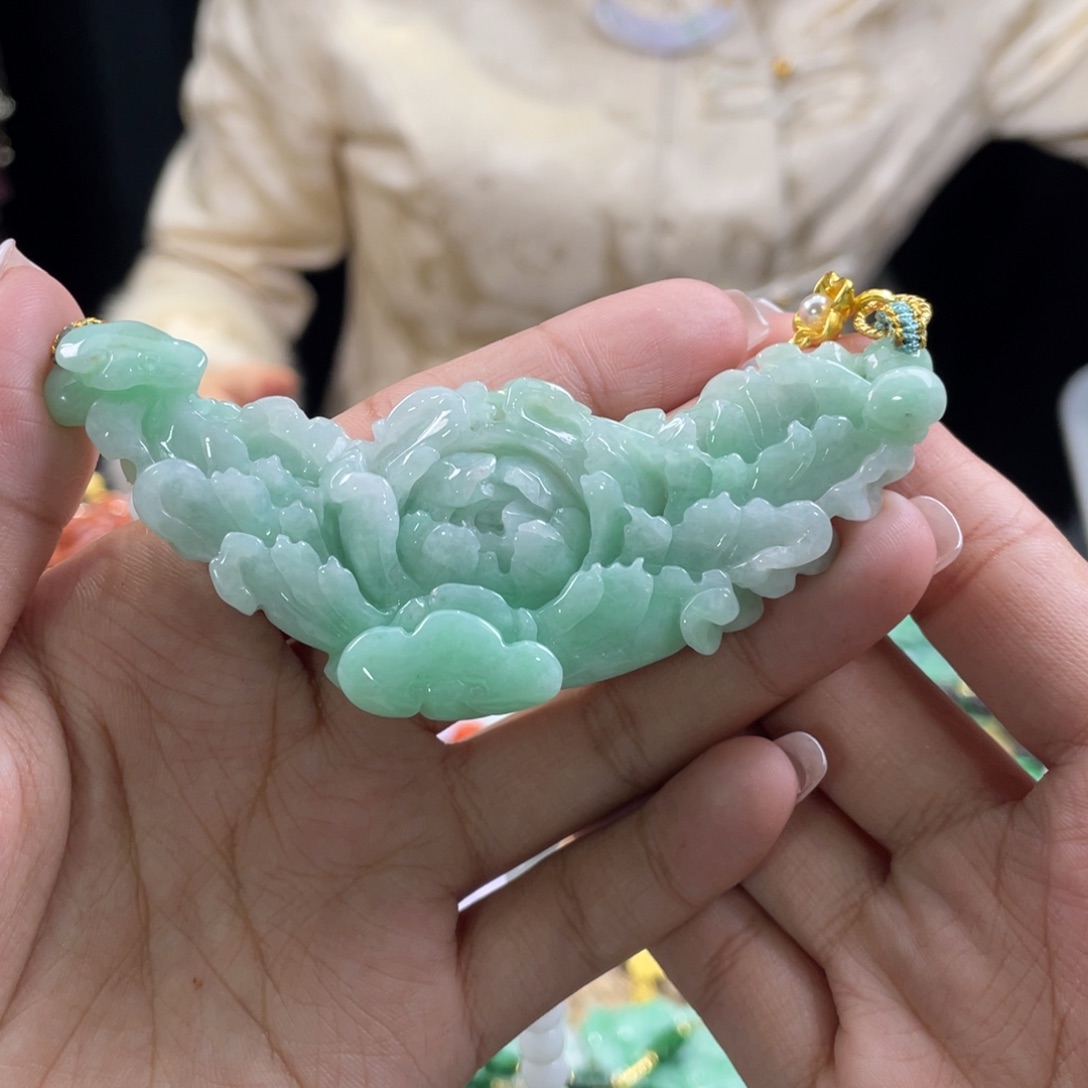 翡翠颈饰未镶嵌代编织