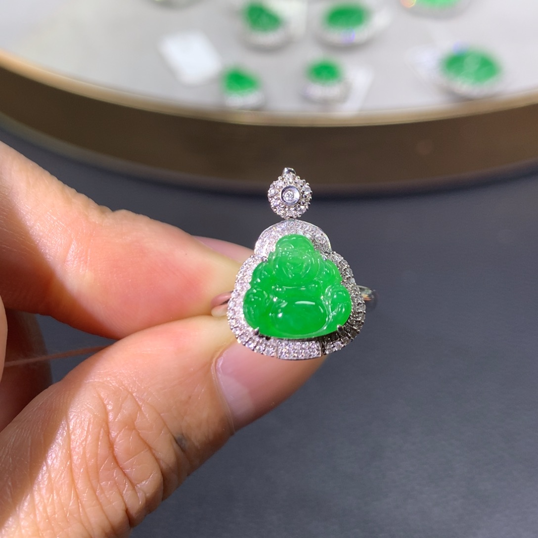 翡翠戒指18K金镶嵌翡翠