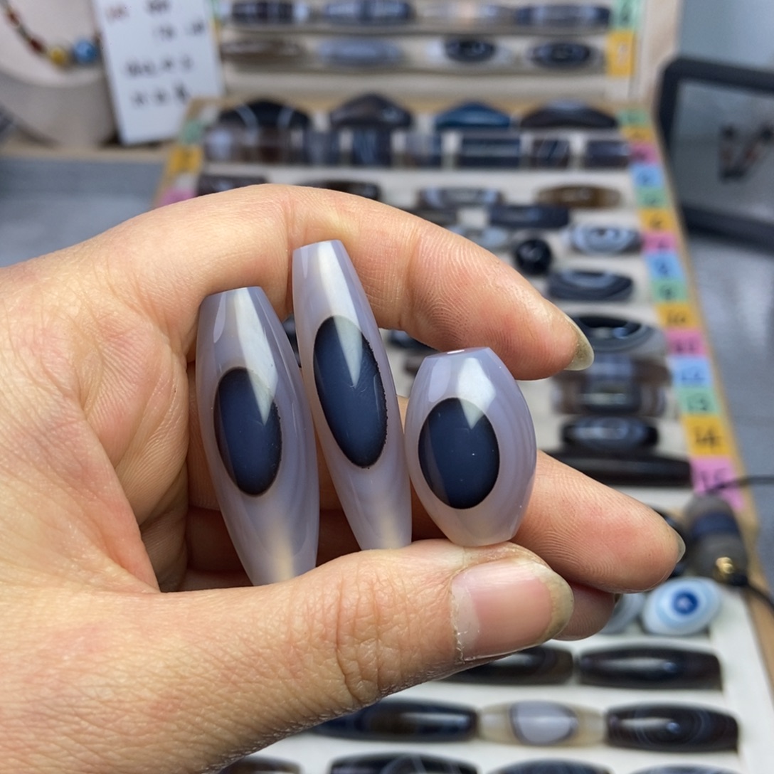 小***1玛瑙/玉髓未镶嵌颈饰