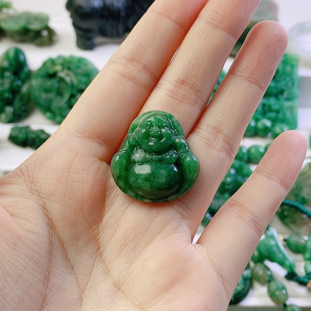 四***然独山玉未镶嵌颈饰
