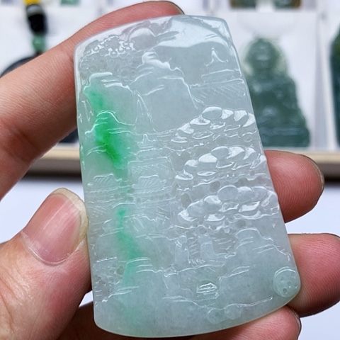 翡翠未镶嵌颈饰缅甸翡翠手工雕刻辣色山水牌