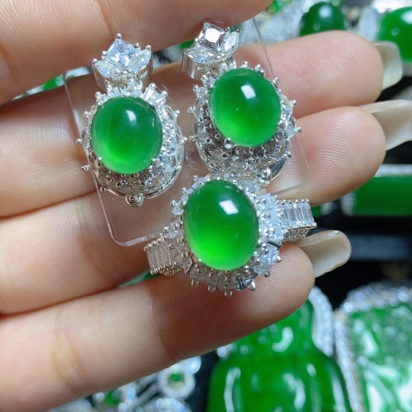 【闪购商品】翡翠挂件未镶嵌蛋面两件套