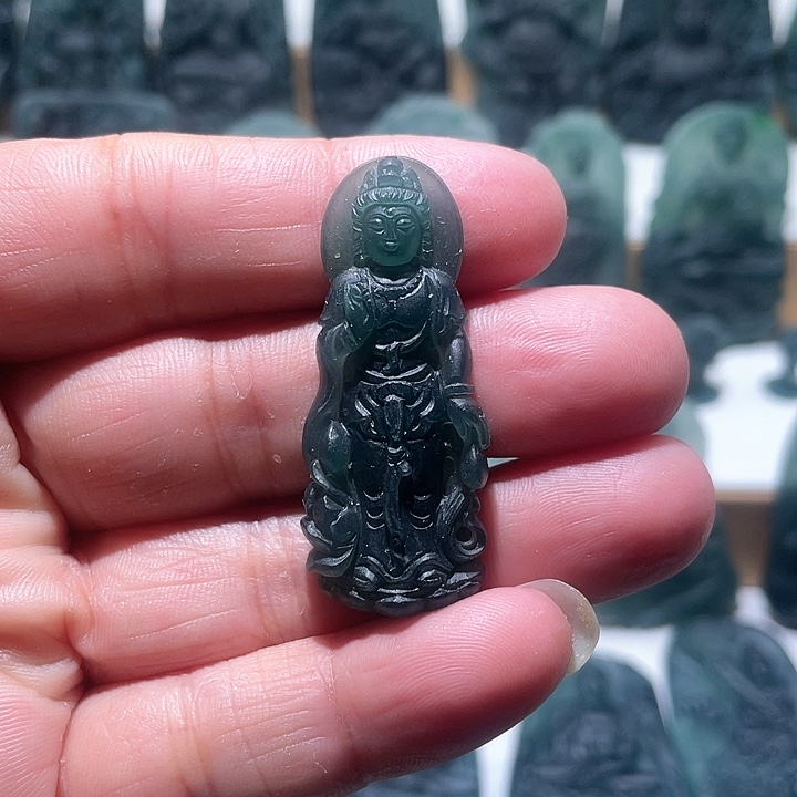 定制翡翠未镶嵌观音