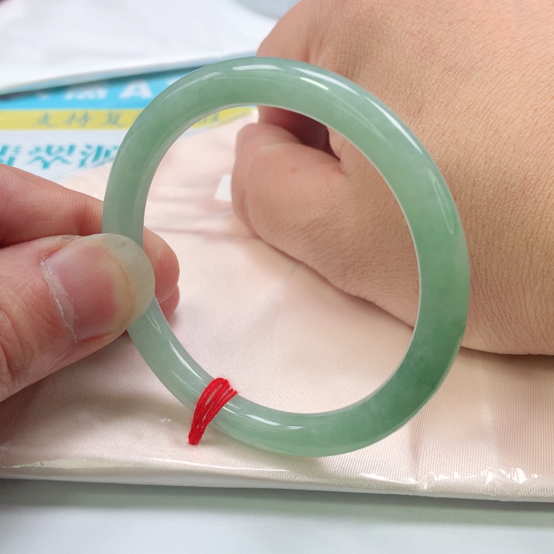 翡翠手镯未镶嵌0390号