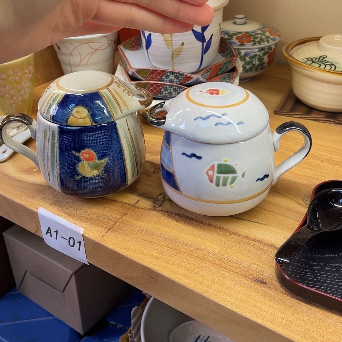 瓷片一对炖盅来咯