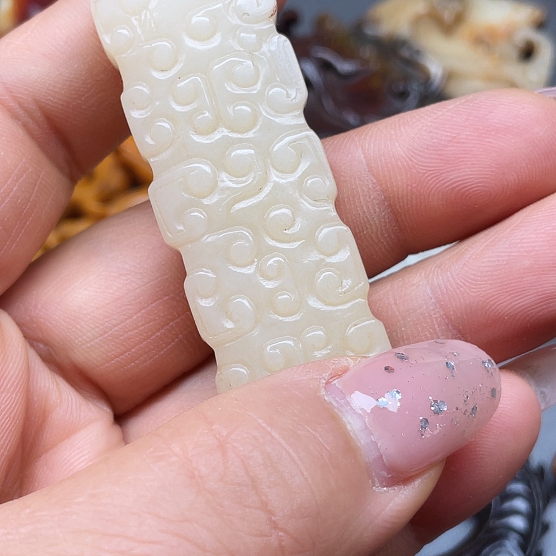 用***3和田玉未镶嵌颈饰