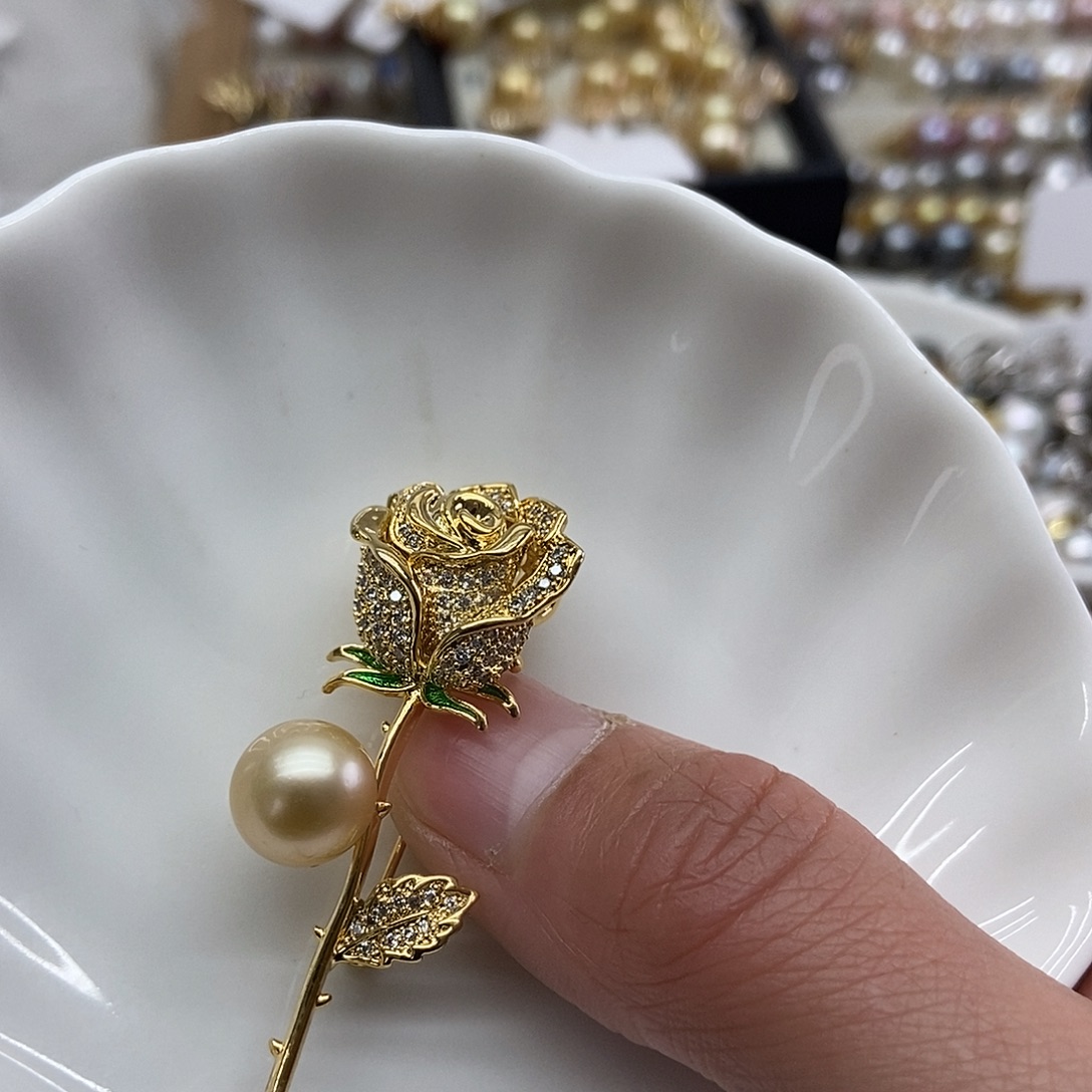 合金海水珍珠胸针