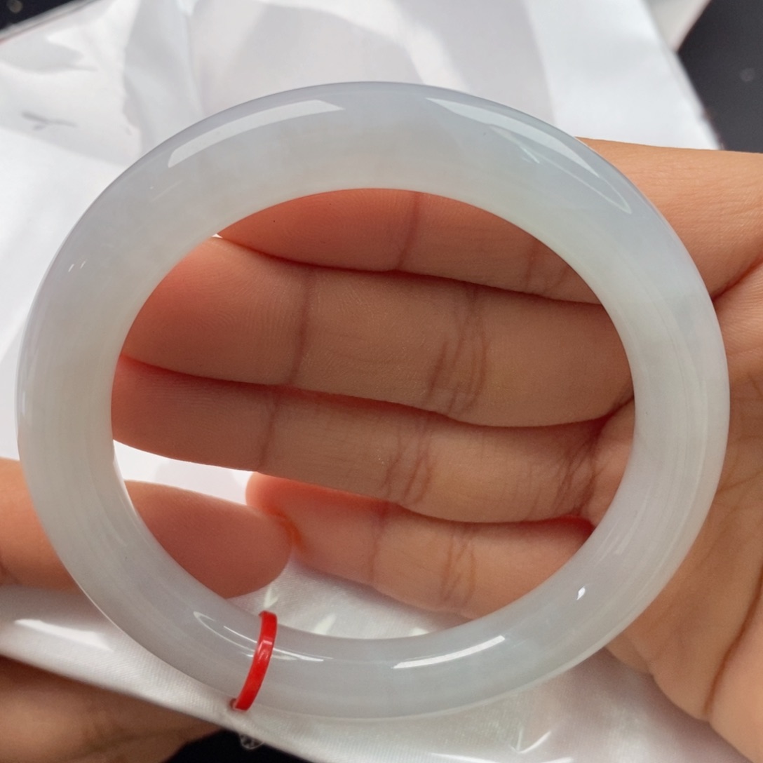 翡翠手镯（圆镯）未镶嵌碎**念