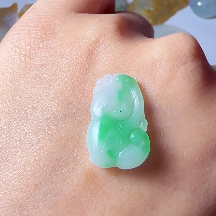 定制翡翠未镶嵌如意