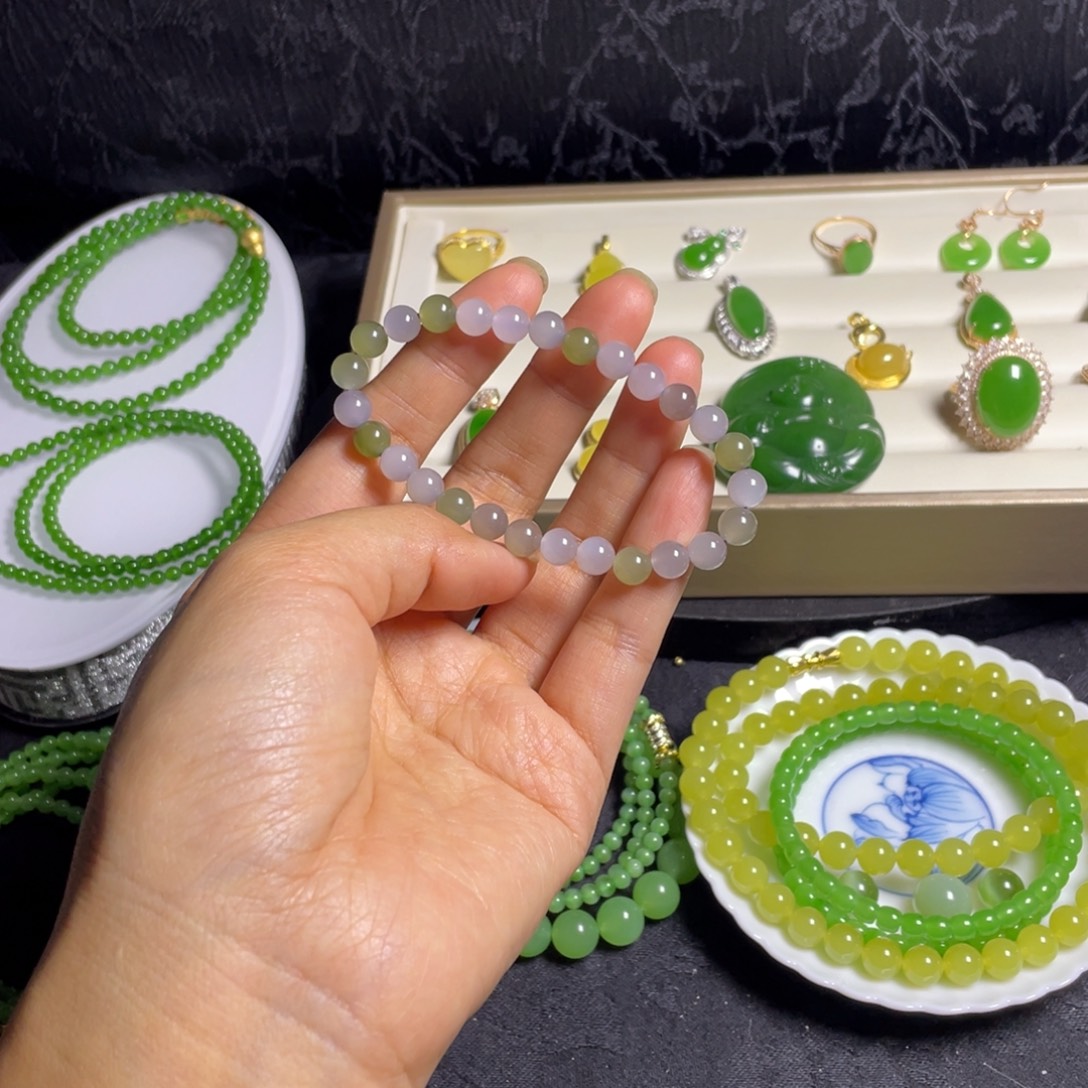 和田玉未镶嵌手串