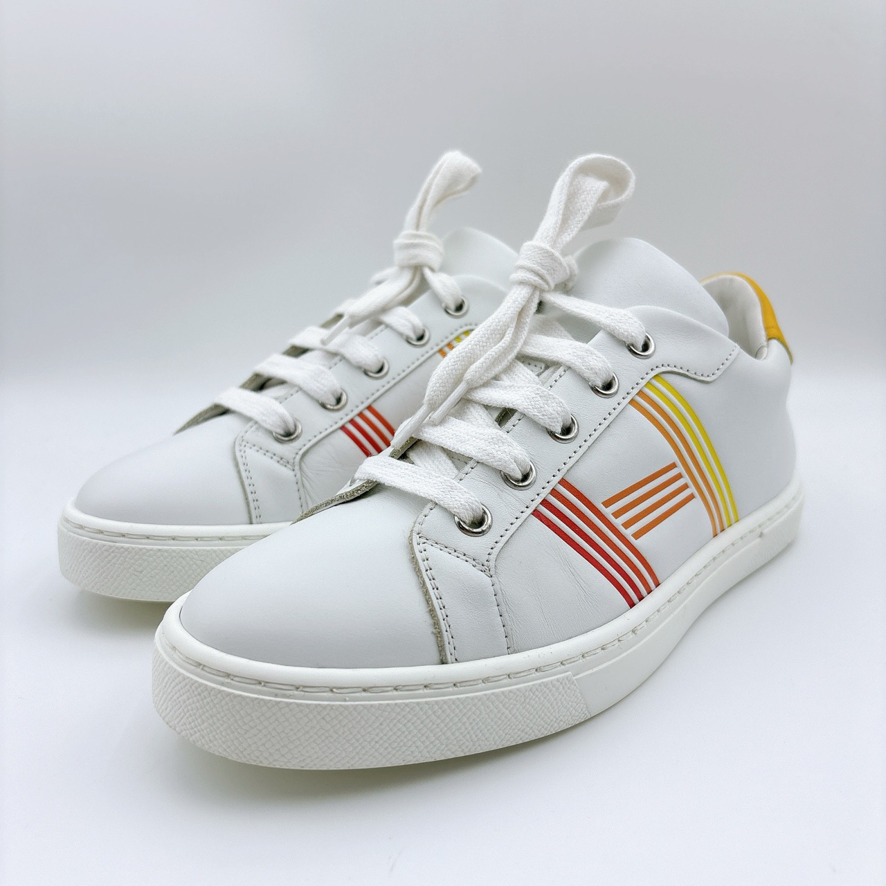 95新 Hermes/爱马仕 35码/经典款H印花小白鞋/BM00441
