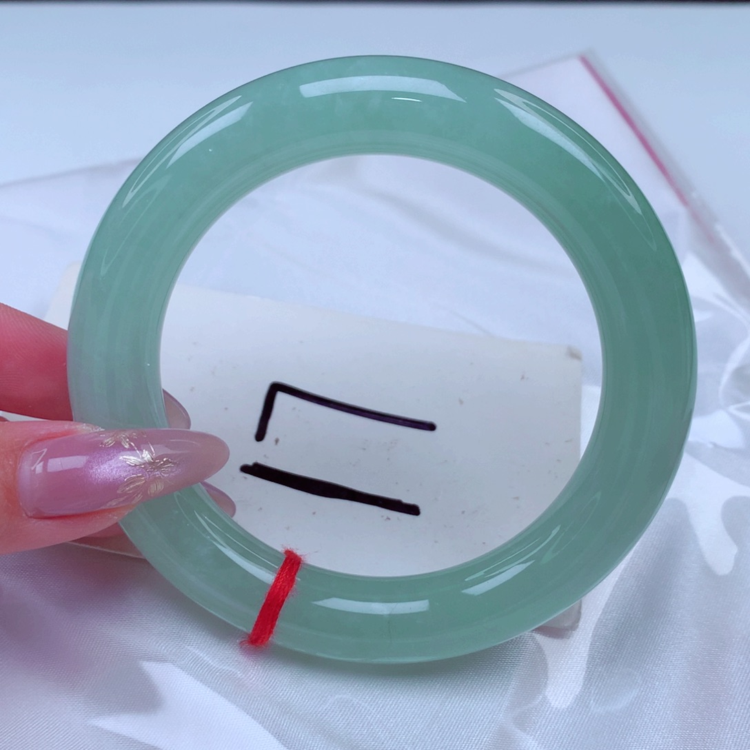 翡翠手镯未镶嵌翡翠56