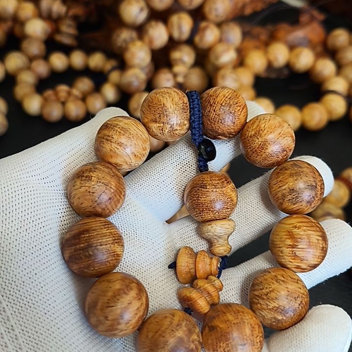 棋***融非洲檀香无事牌琥珀木