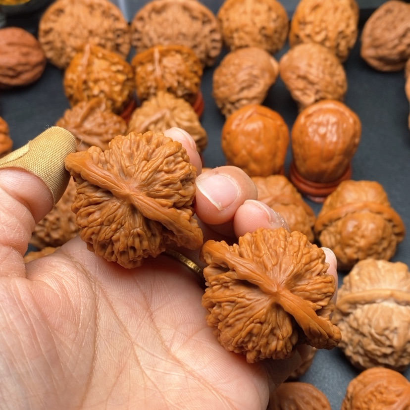 【闪购商品】文玩核桃把件43篓子