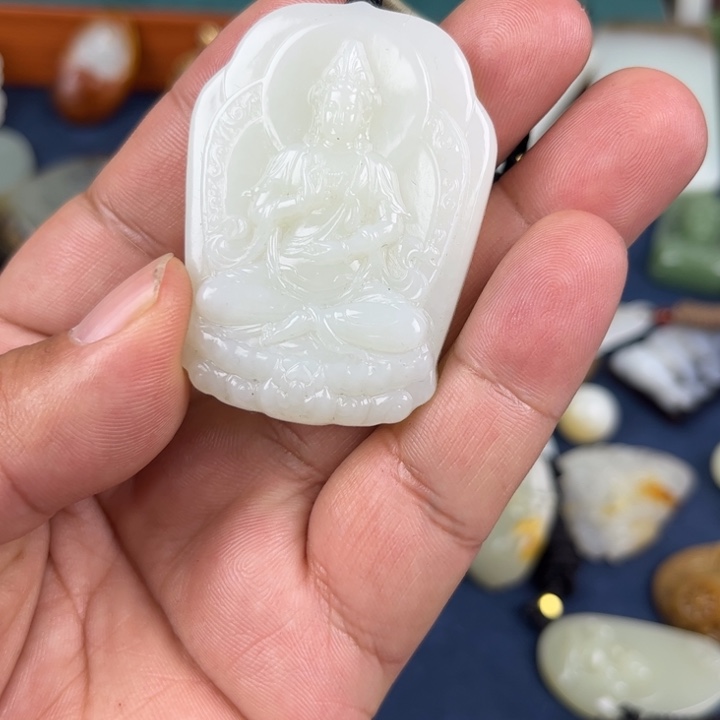 和田玉颈饰未镶嵌