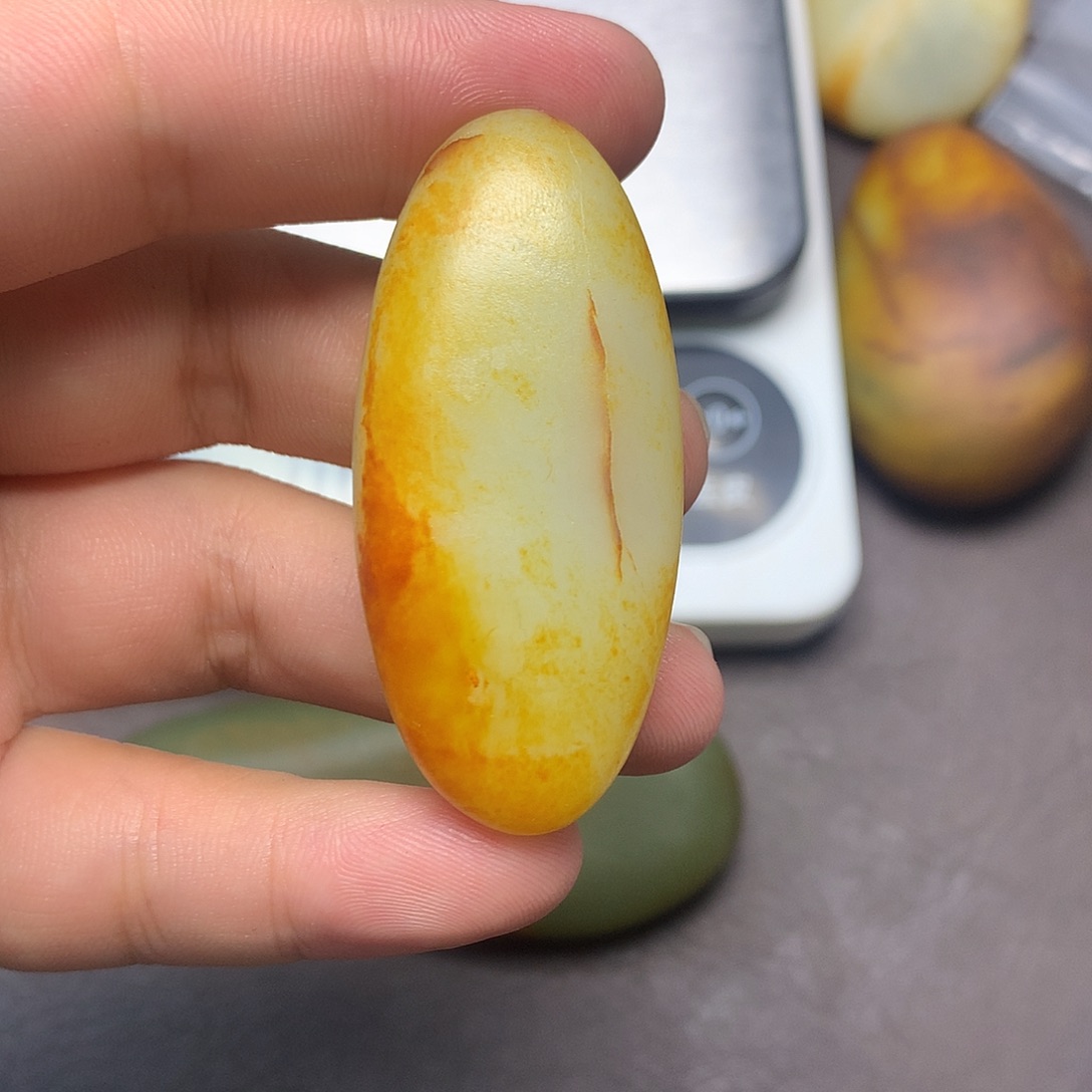 和田玉（糖玉）未镶嵌挂件