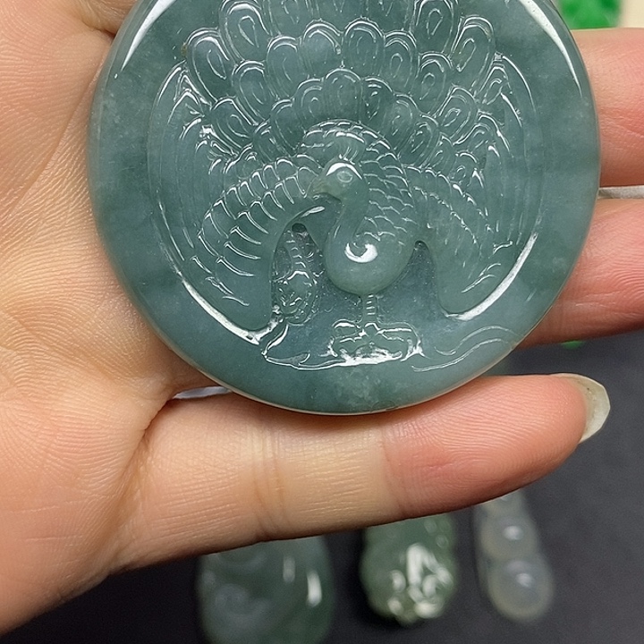 翡翠未镶嵌颈饰漏漏漏漏漏