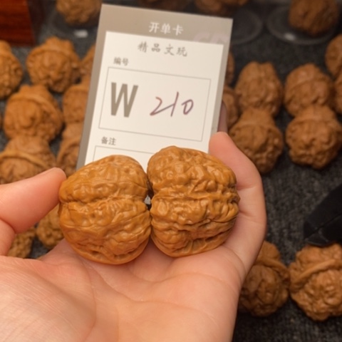 吊坠桃核d**o我是第一百38